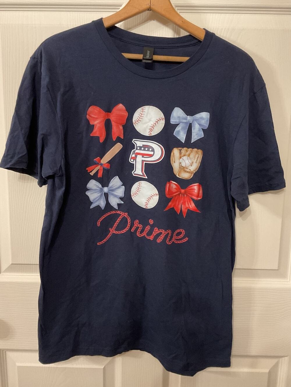 USA Prime Baseball Mom Bows Graphic TShirt Women's Navy Gildan Travel Ball, sz M
